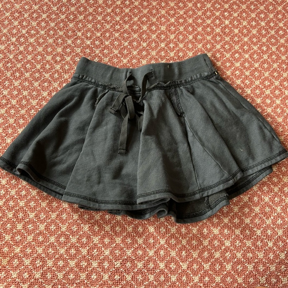 gray skirt